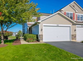 912 Genesee Dr #912, Naperville, IL 60563