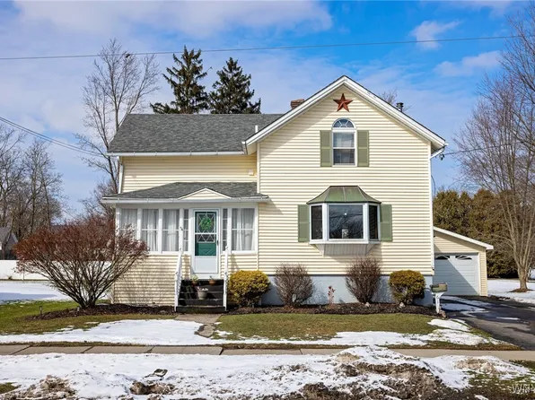 61 Genesee St, Attica, NY 14011