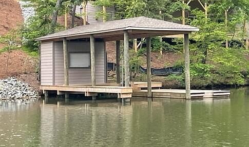 3rd image of 99 Windward Pointe Dr