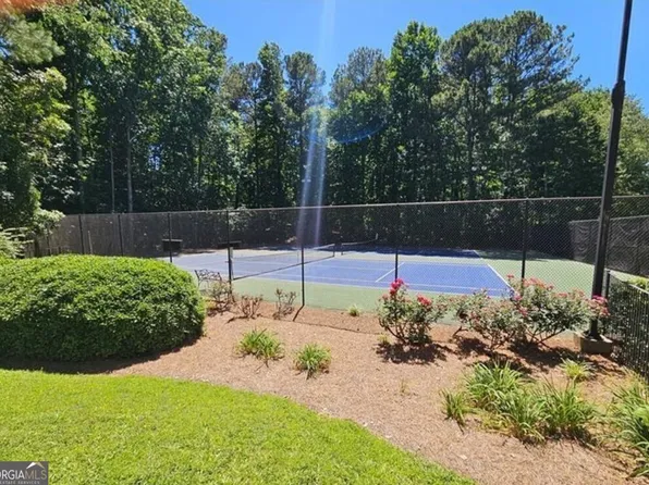807 Woodcliff Dr, Sandy Springs, GA 30350
