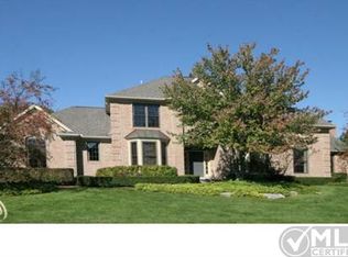 49468 Pine Ridge Ct, Plymouth, MI 48170