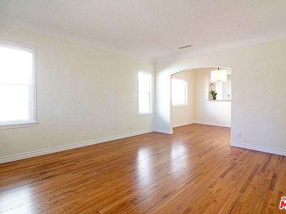 4th image of 3155 Larga Ave