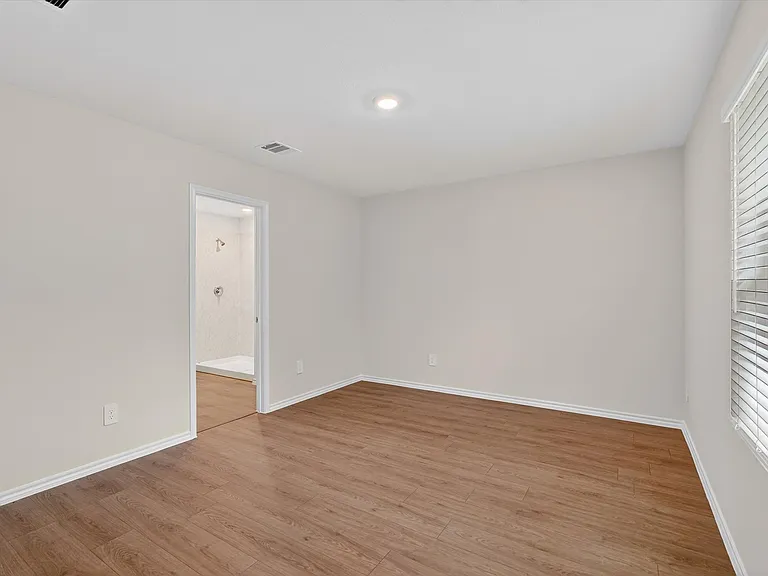 1413 Brook Ln — Photo 15