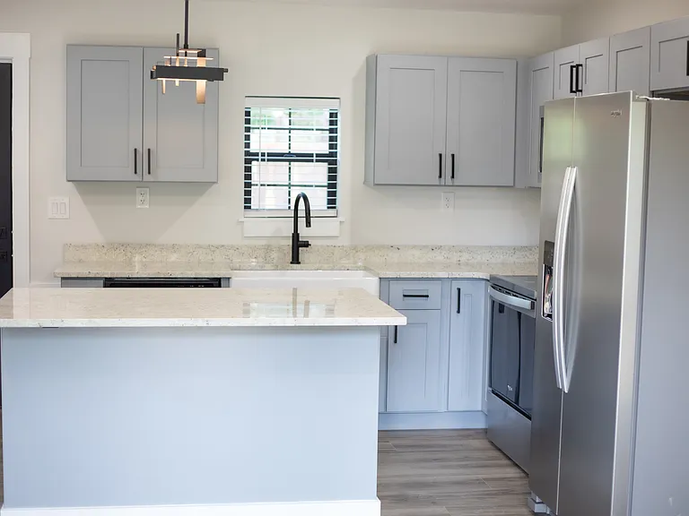 221 N Virginia Ave — Photo 9
