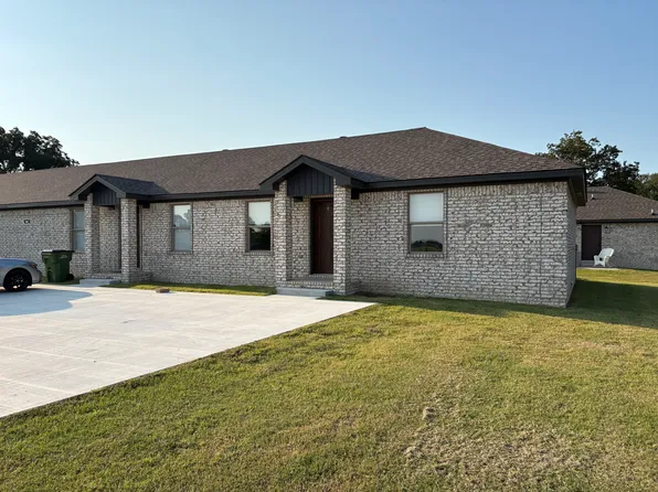 1112 4th St #4, Lake City, AR 72437