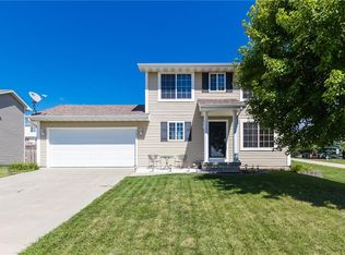405 Coral Ridge Blvd, Pleasant Hill, IA 50327