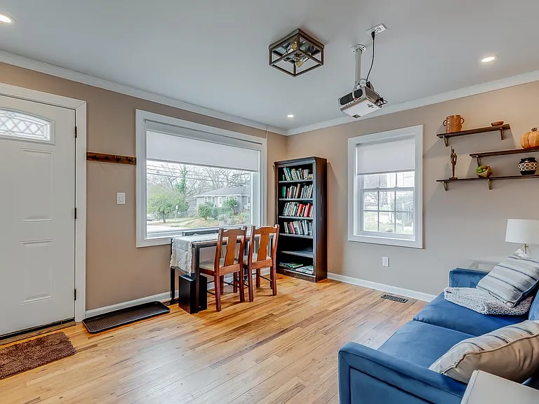 217 Rebecca St — Photo 4