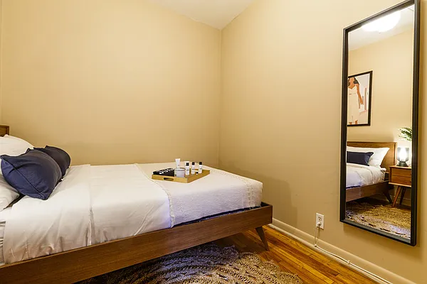 Rented by June | media 27