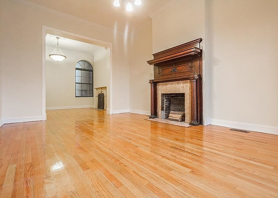 1st image of 121 Palisade Ave