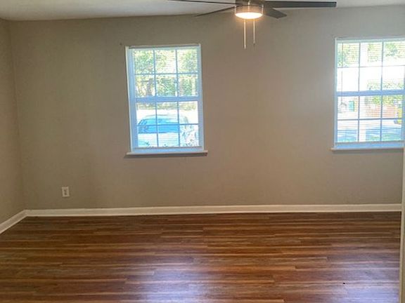 5th image of 340 Stone Cir