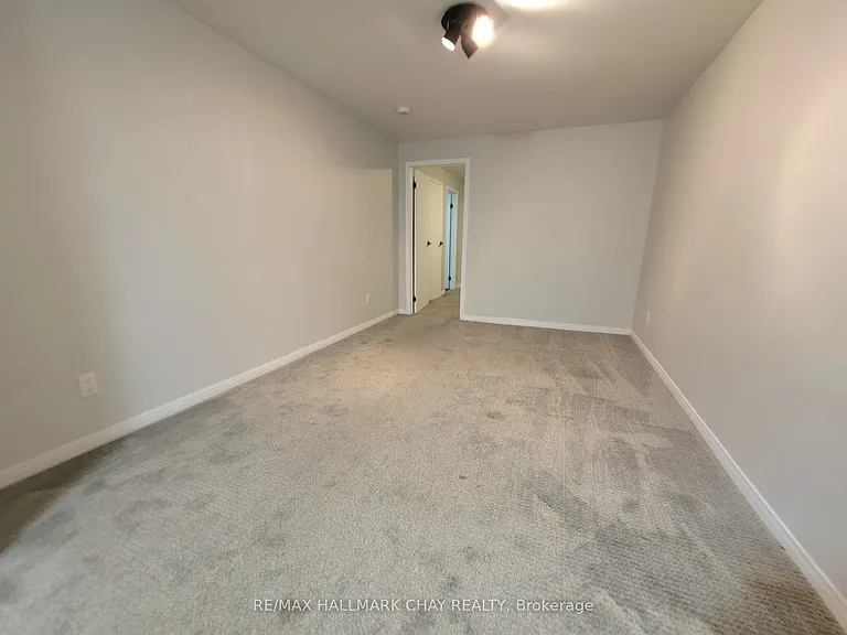30 Orwell Cres — Photo 25