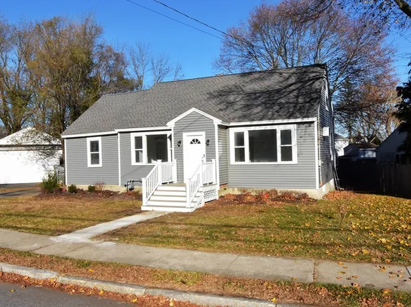 11 W Hawley St, Lawrence, MA 01843