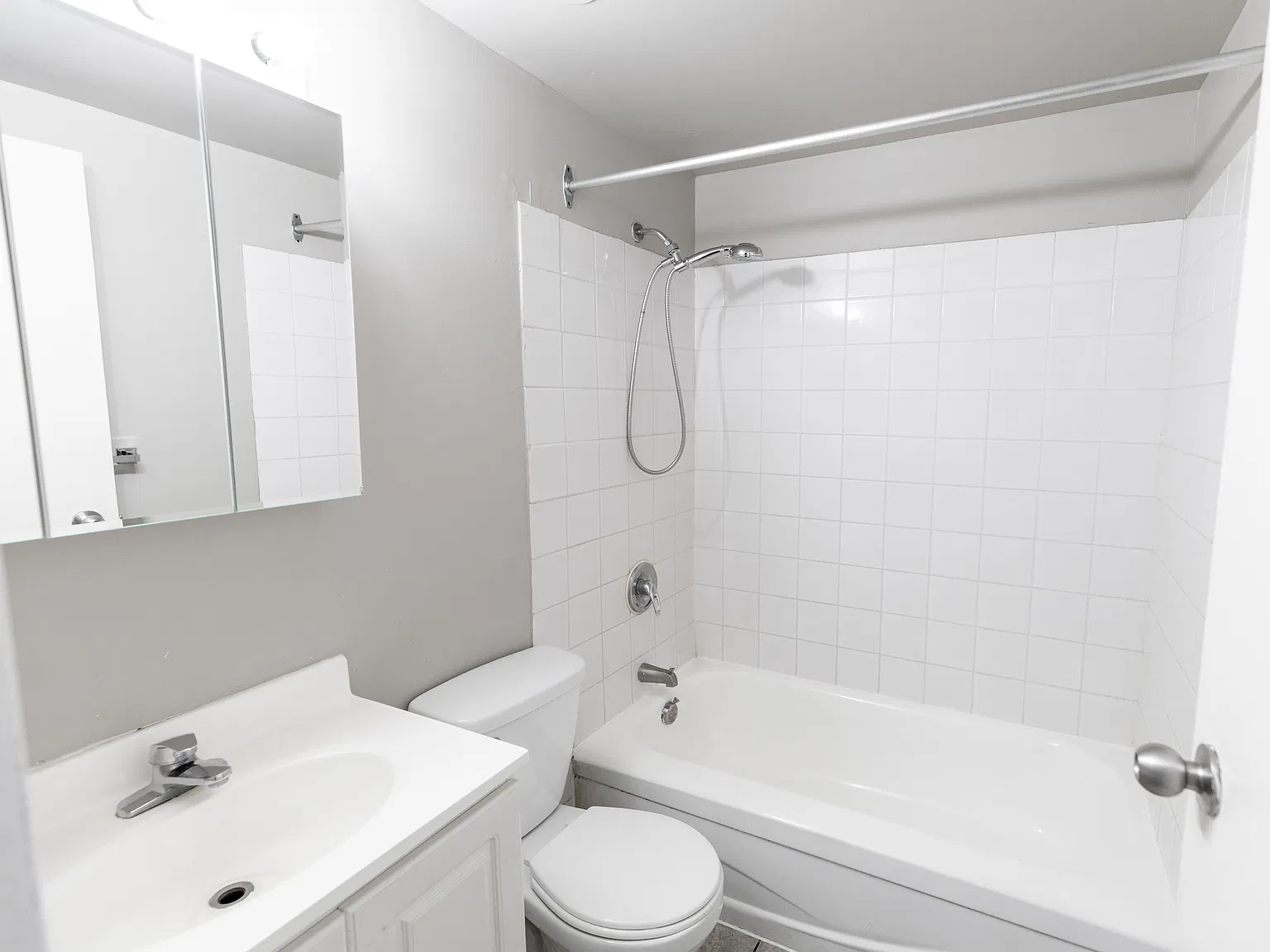 Gateway Manor Apartments — Photo 4