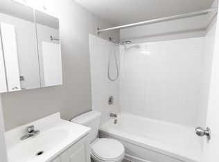 Delburn House, Calgary, AB T2M 0R4