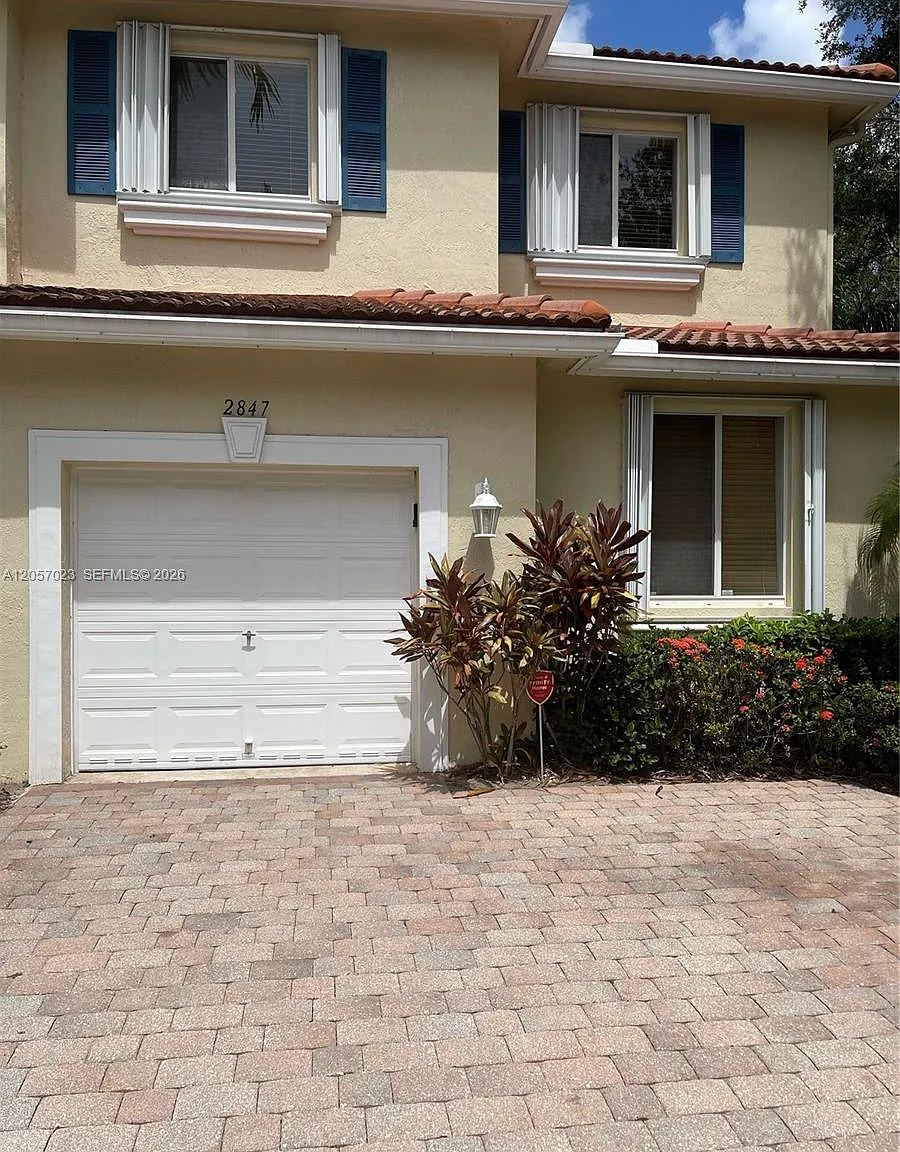 Quantum Park Townhomes — Photo 1