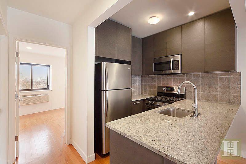 2nd image of 536 Kappock St APT 4E