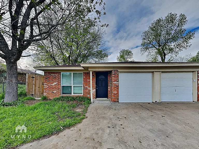 1303 1/2 Berry Dr #A — Photo 1
