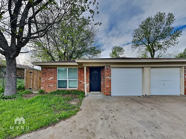 1303 1/2 Berry Dr #A, Cleburne, TX 76033