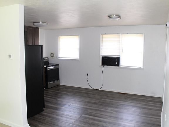 5th image of 281 Republican St