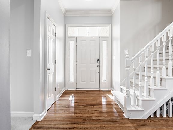 5th image of 13586 Ashbury Dr