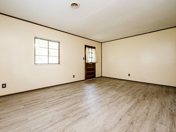 3rd image of 244 Searles Ave