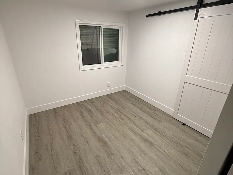 1914 9th Ave #14 — Photo 5