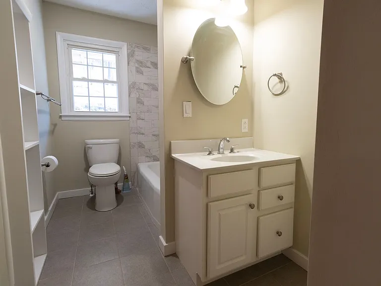 1008 Lakeshore Dr — Photo 11