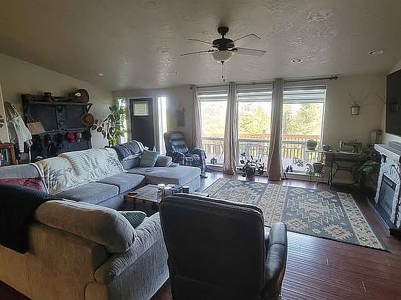 5th image of 30767 Alder St