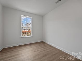 7028 Westrow Ave, Charlotte, NC 28278