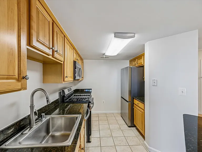 11710 Old Georgetown Rd #1029 — Photo 8