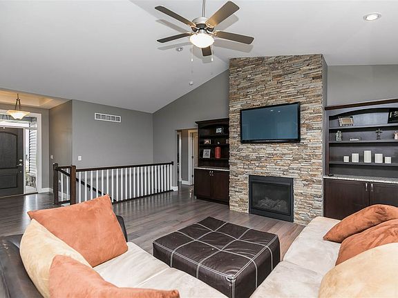 5th image of 194 Cherry Ln