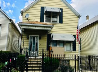 3046 W George St, Chicago, IL 60618