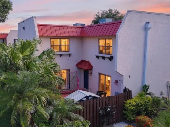 6351 Seven Springs Boulevard #B, Greenacres, FL 33463