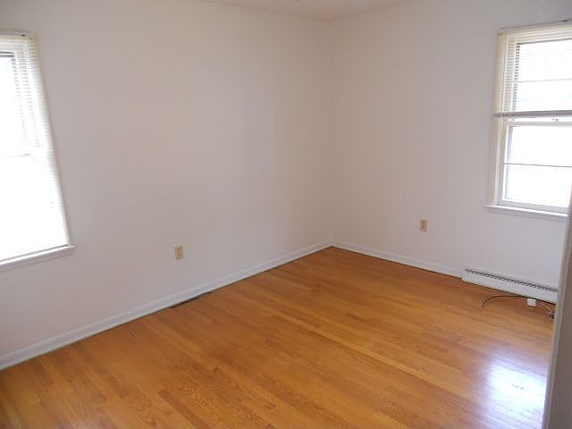 2nd image of 6 Lisa Ln