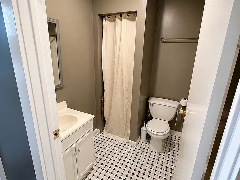 1832 W 25th St #2A — Photo 20
