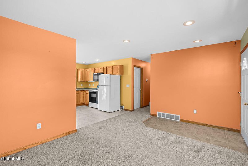 5th image of 30 Galesville Road