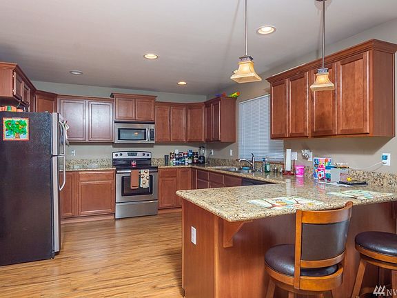 4th image of 2318 Rosewood Ln