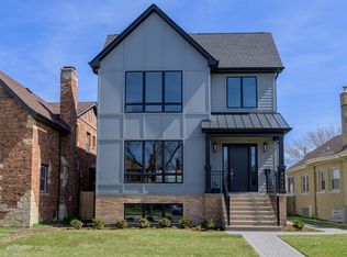 6043 N Kilbourn Ave, Chicago, IL