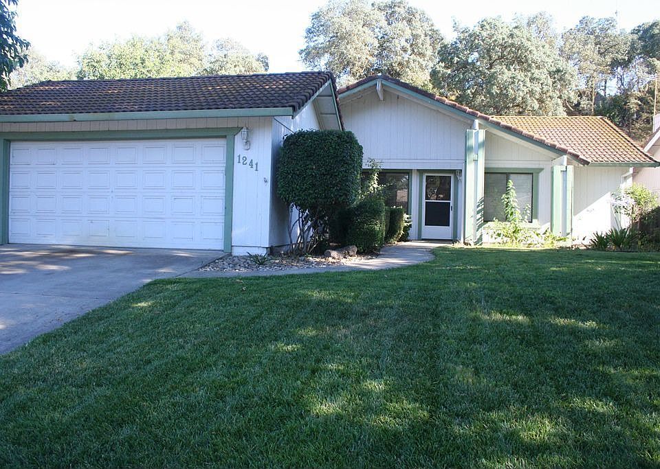 1st image of 1241 River Bluff Dr