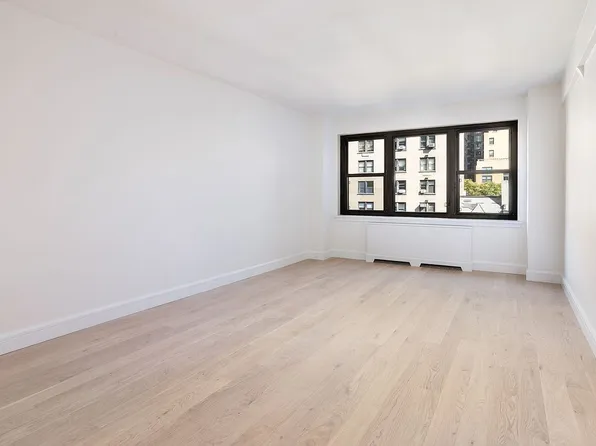 11 Riverside Dr APT 8KE, New York, NY 10023