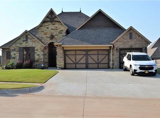2316 W Earl Dr, Mustang, OK 73064