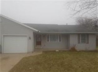 1203 Cranberry Ct, Holland, MI 49423