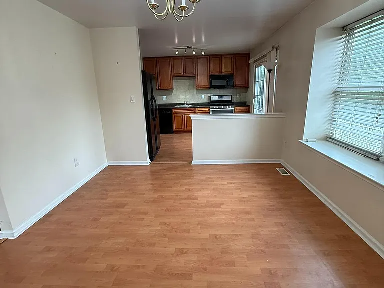 2605 Gramercy Way — Photo 15