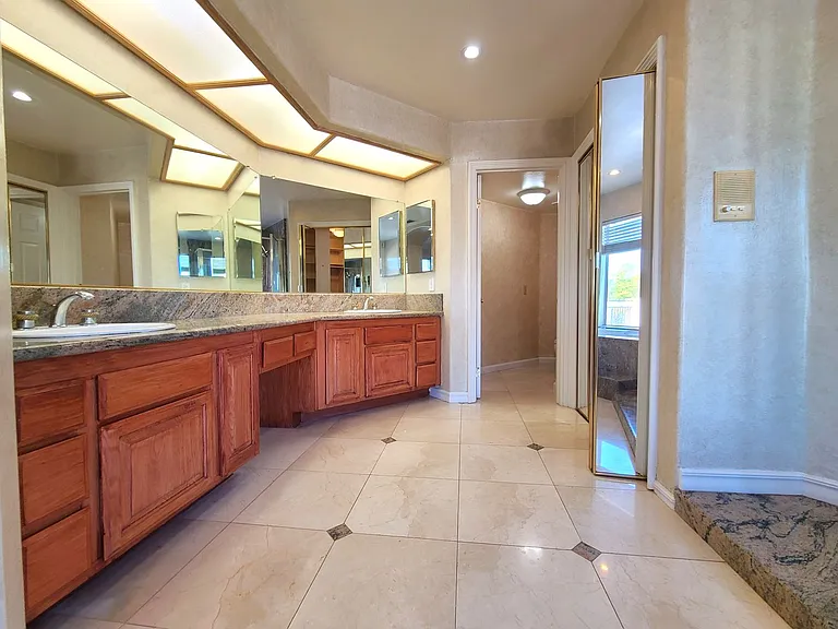 306 Edgemont Dr — Photo 19