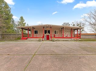 975 NW Starlite Pl, Grants Pass, OR 97526