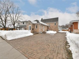 62 Perth Rd, Kitchener, ON N2M3G5