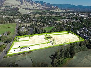 2082 E Main St, Ashland, OR 97520