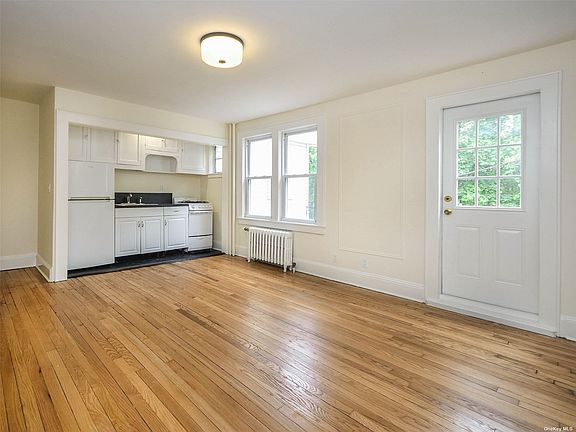 5th image of 270 8th Ave APT 6