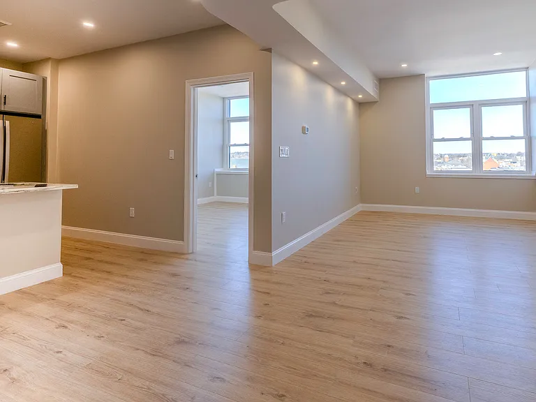 340 Main St #703 — Photo 4