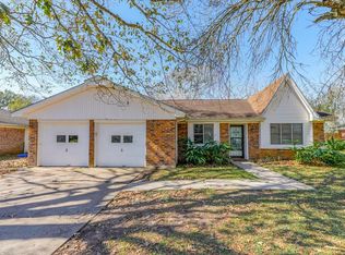 4315 Pine Shadow St, Dickinson, TX 77539